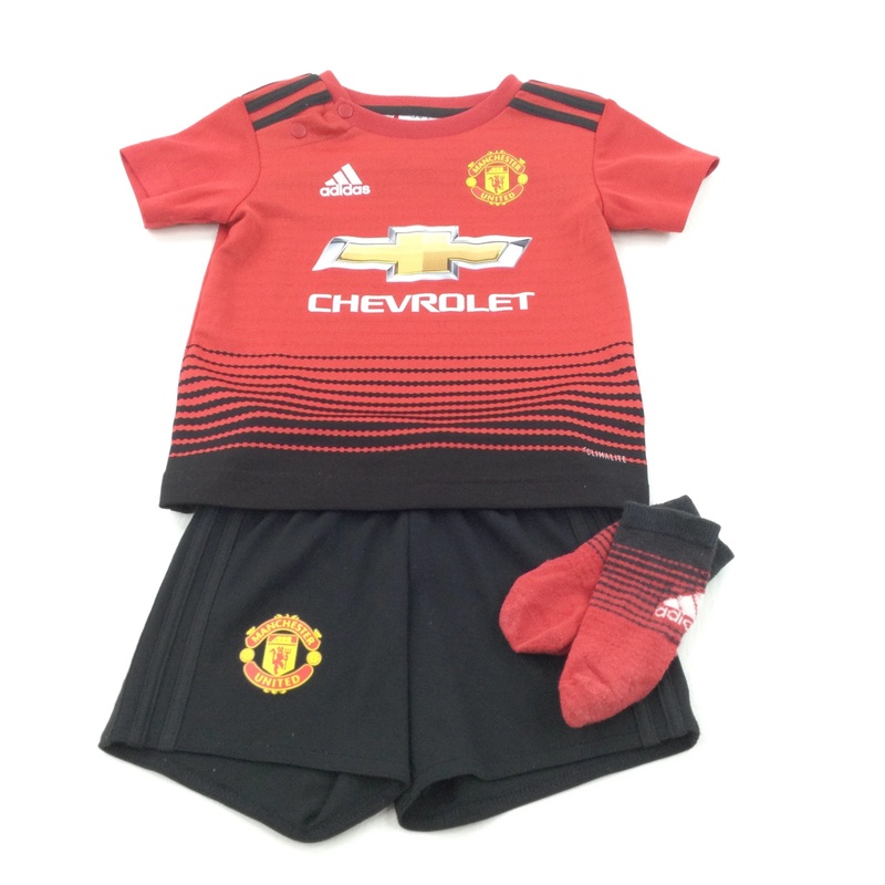 'Chevrolet' Manchester United Football Kit - Shirt, Shorts & Socks - Boys 9-12 Months