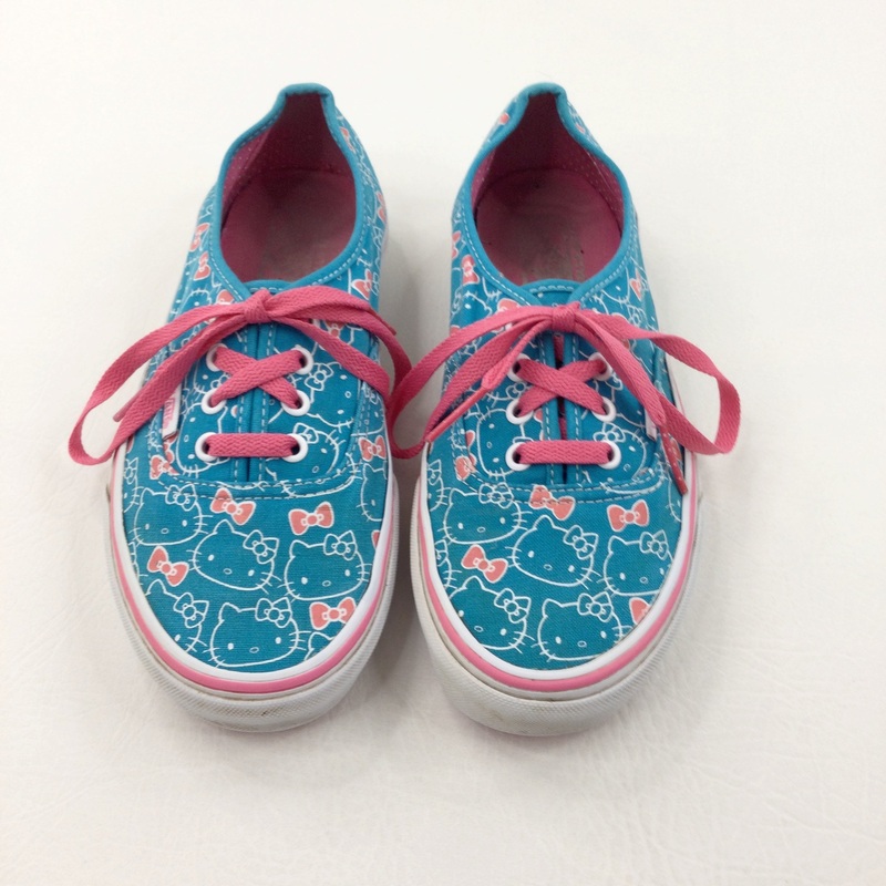Hello Kitty Blue & Pink Canvas Shoes - Girls - Shoe Size 5