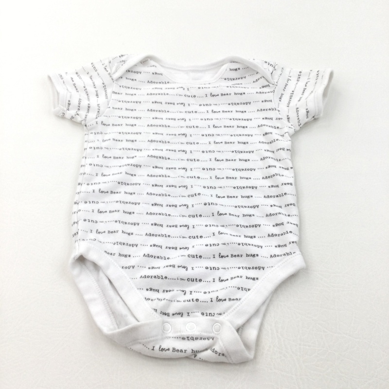 'I Love Bear Hugs' White & Grey Short Sleeve Bodysuit - Boys 18-24 Months