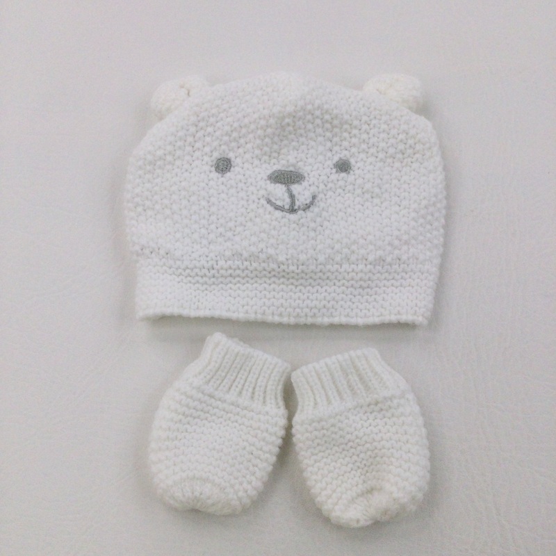 Bear Face White Knitted Hat & Mittens Set - Boys/Girls 0-3 Months