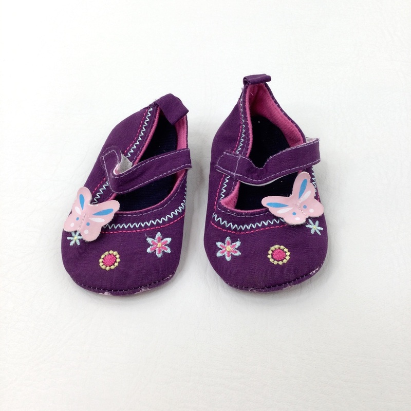Butterflies & Flowers Purple Soft Sole Shoes - Girls - Shoe Size 4.5
