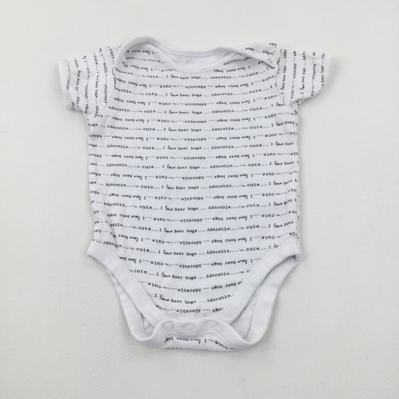 'I Love Bear Hugs' White Bodysuit - Boys 18-24 Months