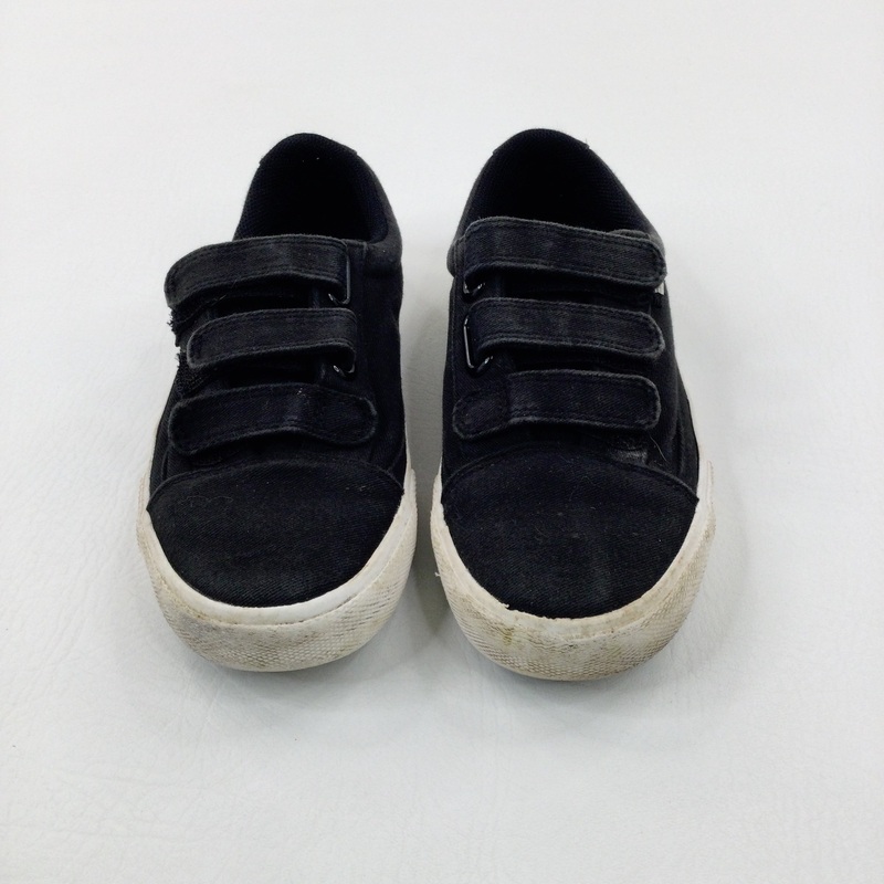 Black Canvas Shoes - Boys - Shoe Size 13
