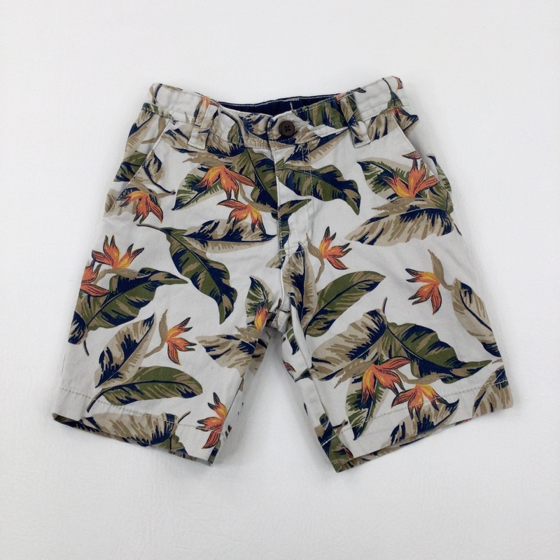 Tropical Leaves Cream Shorts With Adjustable Waist - Boys 5-6 Years