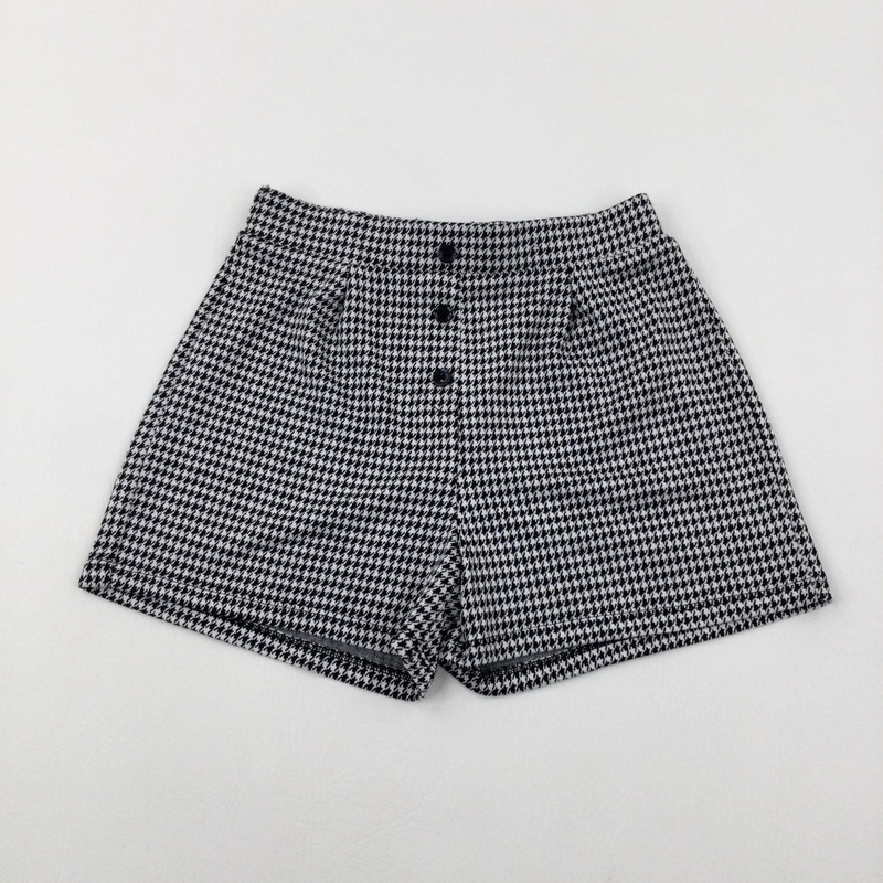 Black & White Checked Shorts - Girls 9-10 Years