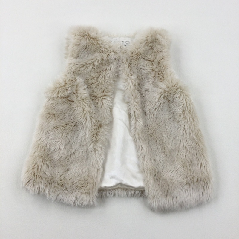 White Fluffy Gilet - Girls 3-4 Years