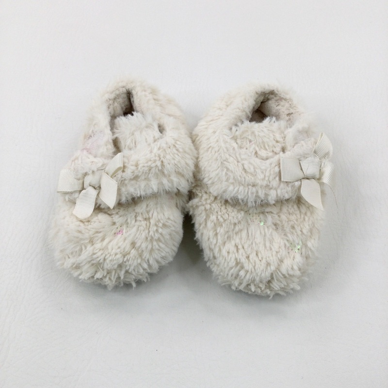 Bows Sequinned Cream Fluffy Slippers - Size 7