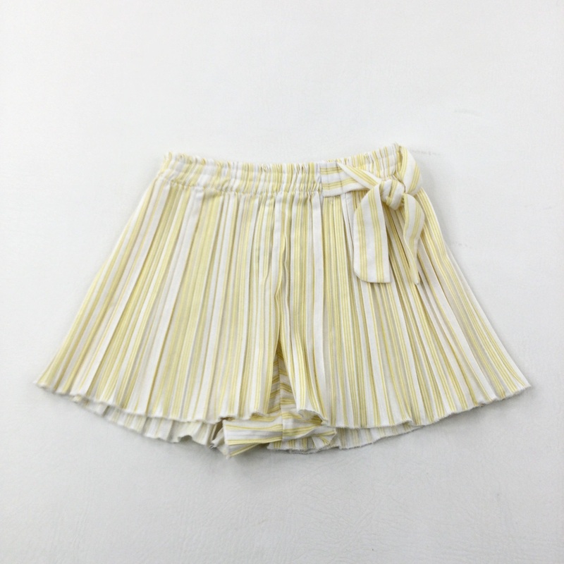 Yellow & White Striped Pleated Shorts - Girls 6-7 Years