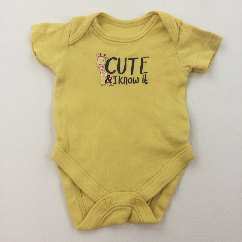 'Cute & I Know It' Giraffe Yellow Short Sleeve Bodysuit  - Boys Tiny Baby