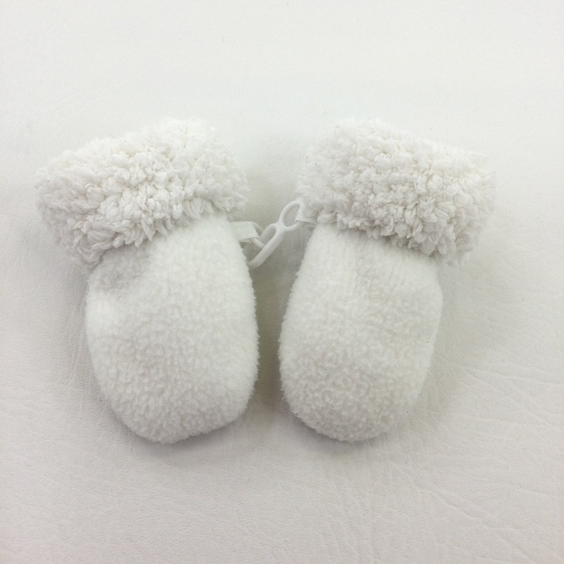 White Fleece Mitts - Boys/Girls Newborn