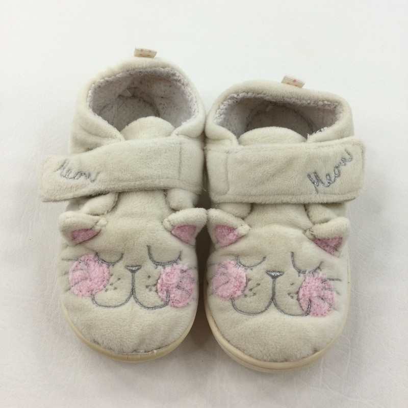 Cat Cream Slippers - Girls - Shoe Size 10