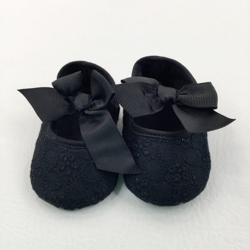 Black Broderie Shoes with Ribbons - Girls - 0-6 Months
