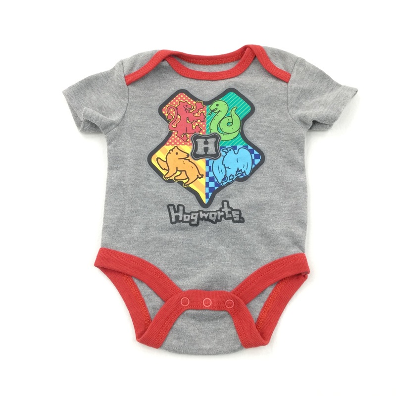 'Hogwarts' Harry Potter Red & Grey Short Sleeve Bodysuit - Boys 0-3 Months