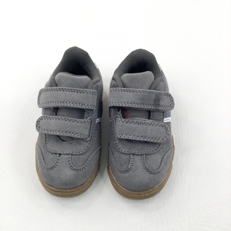 **NEW** Grey & White Trainers - Boys - Shoe Size 5