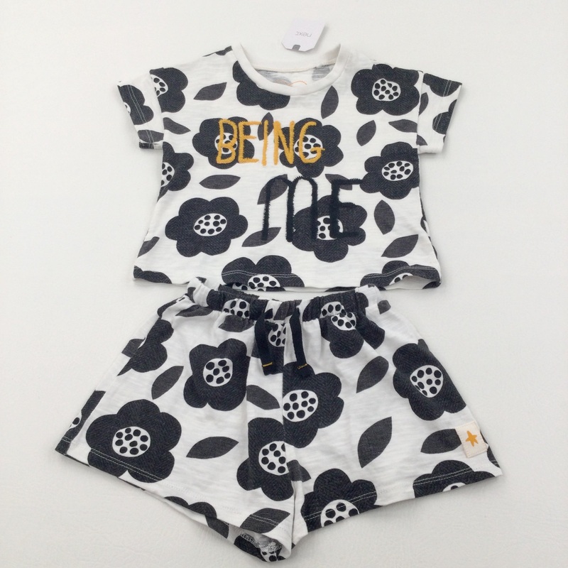 **NEW** 'Being Me' Flowers Black & White T-Shirt & Jersey Shorts Set - Girls 12-18 Months