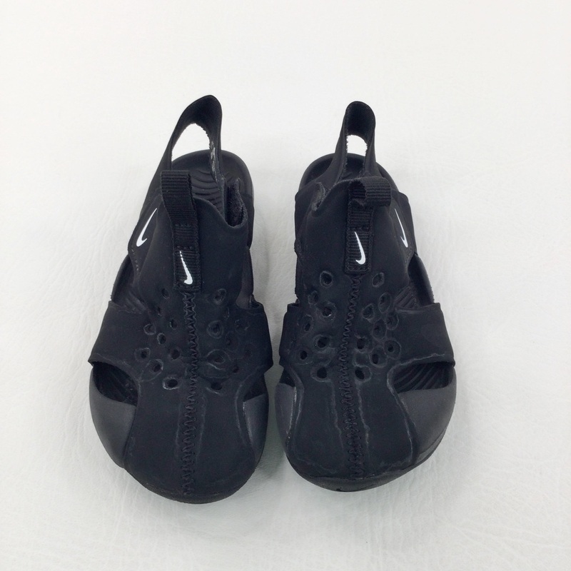 Black Beach Shoes - Boys/Girls - Shoe Size 8.5