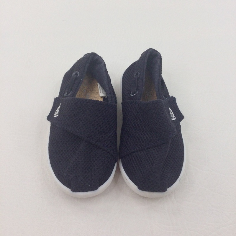 Sailing Boat Motif Black Velcro Deck Shoes - Boys - Shoe Size 5